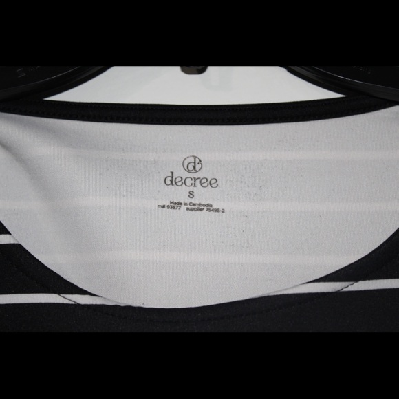 Black and white striped tank top - Picture 4 of 4